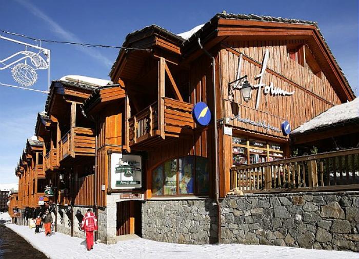 Résidence Pierre & Vacances Premium Les Chalets du Forum Courchevel 1850 séjour ski pas cher